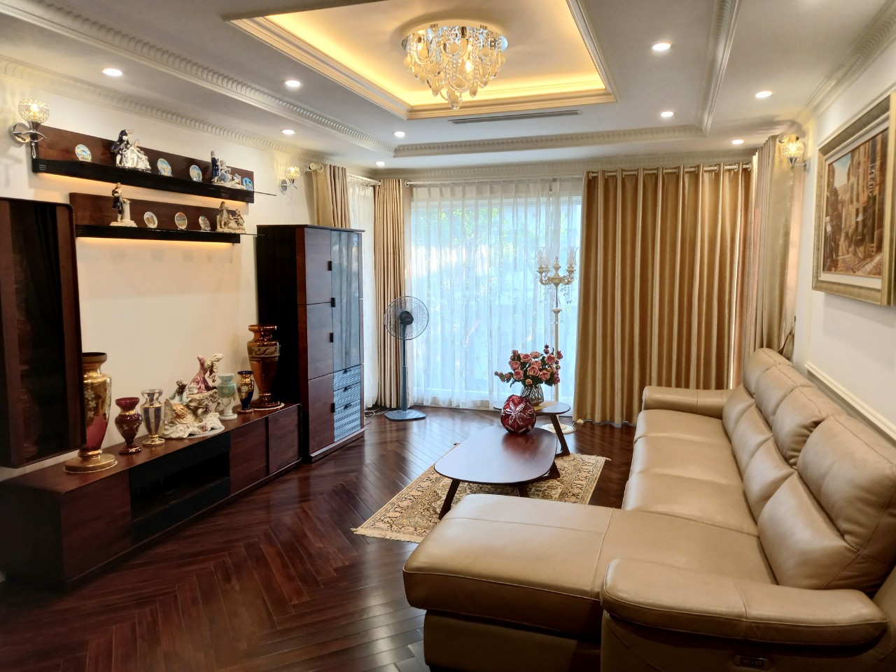 Cho thuê biệt thự ParkRiver, Ecopark giá chỉ 35 triệu/1 tháng,  DT 220m2, full nội thất